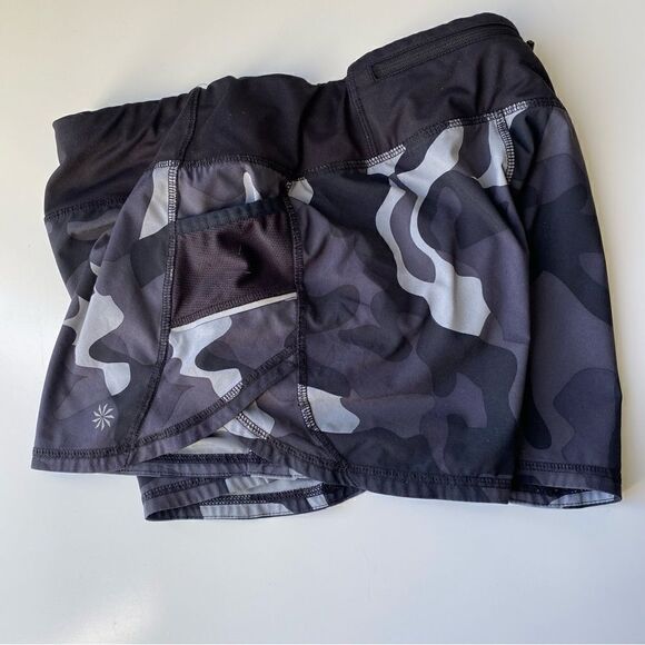 Athleta Camo Printed Running Shorts Size Small Black Gray - Picture 3 of 6